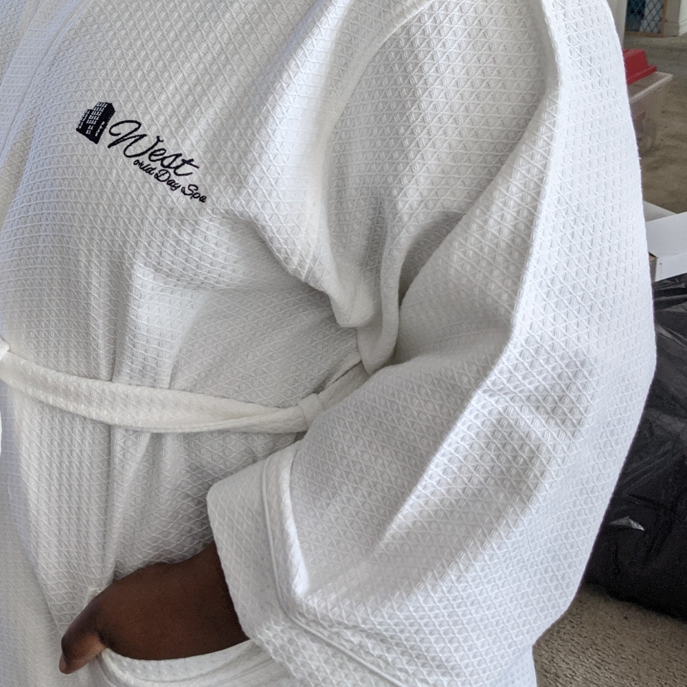 WWDS Robe - Picture 5 of 6